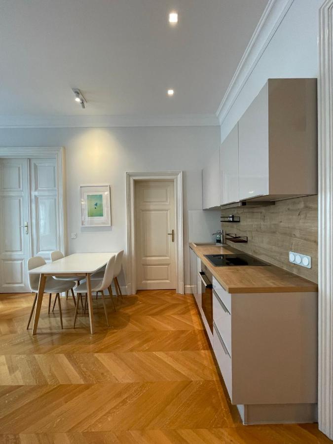 Luxury 2Br Apartment Neubaugasse Wien Eksteriør bilde